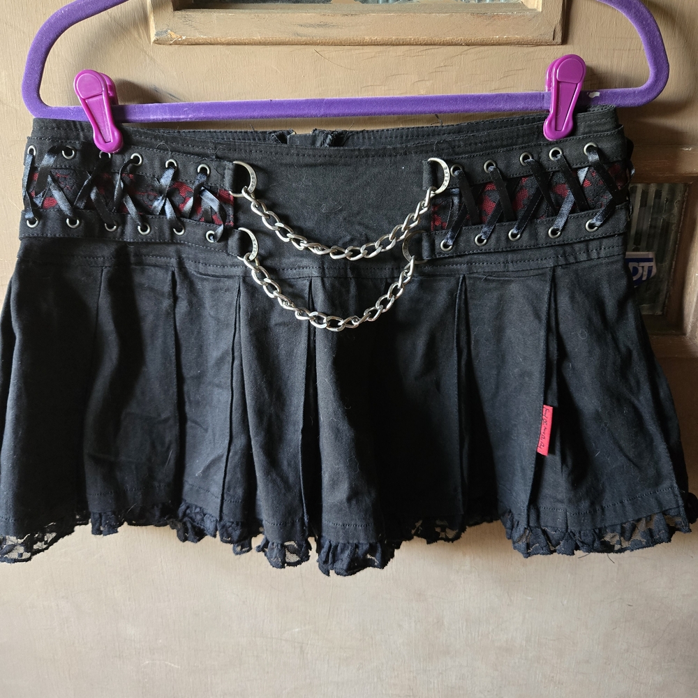 Large Tripp NYC Black Pleated Mini Skirt w/Corset Lacing And Chain Detail.